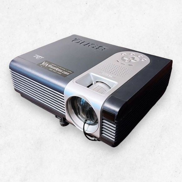 BenQ PB6200 Home/Office Theatre Projector With Power Cable NOT WORKING‎ Turns On - Picture 1 of 10